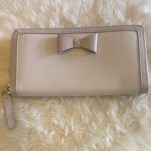 Kate Spade Light Tan Bow Wallet